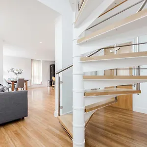 https://excel-london-majestic-apartment.cambridgehotelsuk.com
